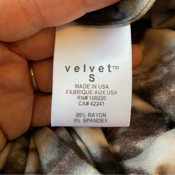 Velvet by Graham and Spencer S tie dye mini dress - Picture 4 of 5